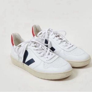 NEW Veja V-10 Sneakers in Colorblock